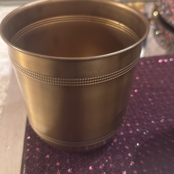 Set of two Indian Planter Pots 7x6, 7x5 Hammered Garden - Picture 2 of 4